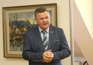 OTVORITEV RAZSTAVE SLIK LOJZETA PERKA 16 FOTO LJUBO VUKELIČ